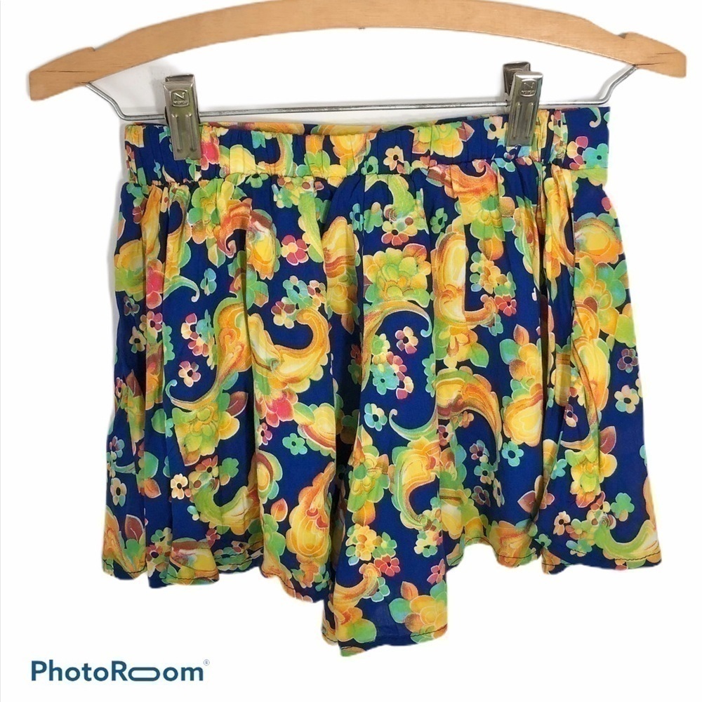 LF Bright Floral Silky High Waisted Shorts Women NWT Sz 8